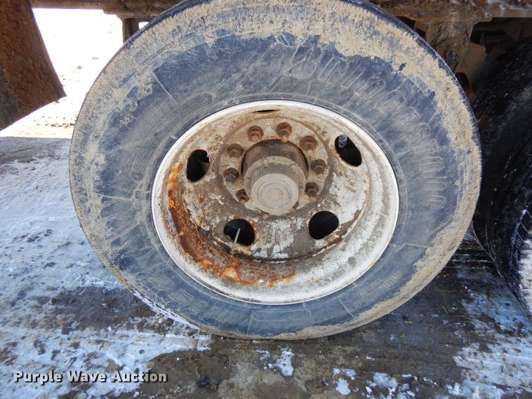 image for item FR9771 2016 East walking floor trailer