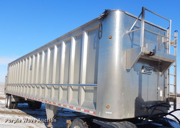 image for item FR9772 2016 East walking floor trailer