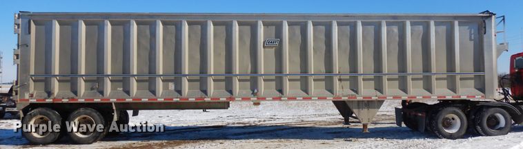 image for item FR9772 2016 East walking floor trailer