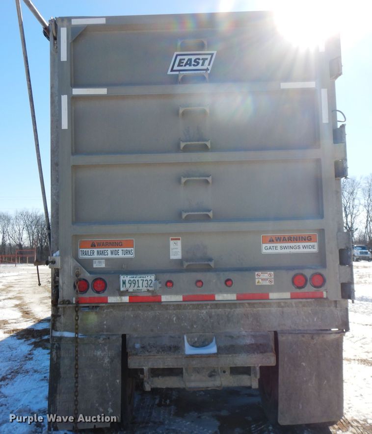 image for item FR9772 2016 East walking floor trailer