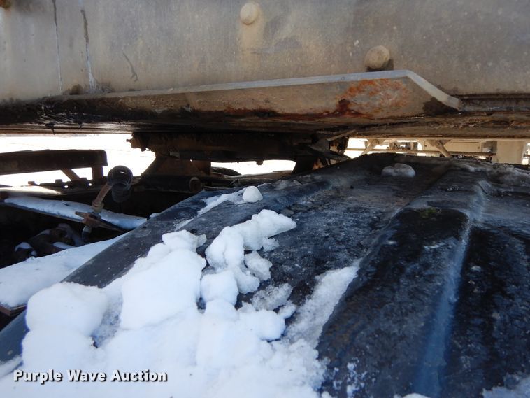 image for item FR9772 2016 East walking floor trailer