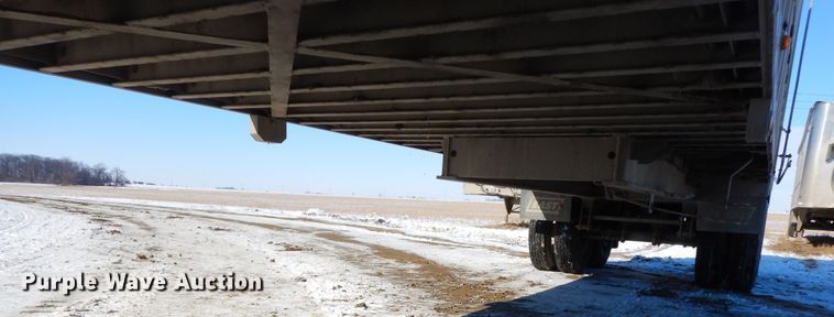 image for item FR9772 2016 East walking floor trailer