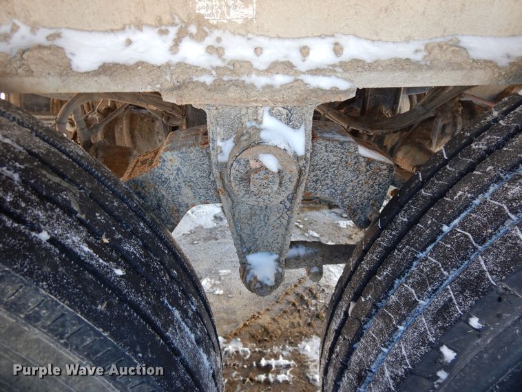 image for item FR9772 2016 East walking floor trailer