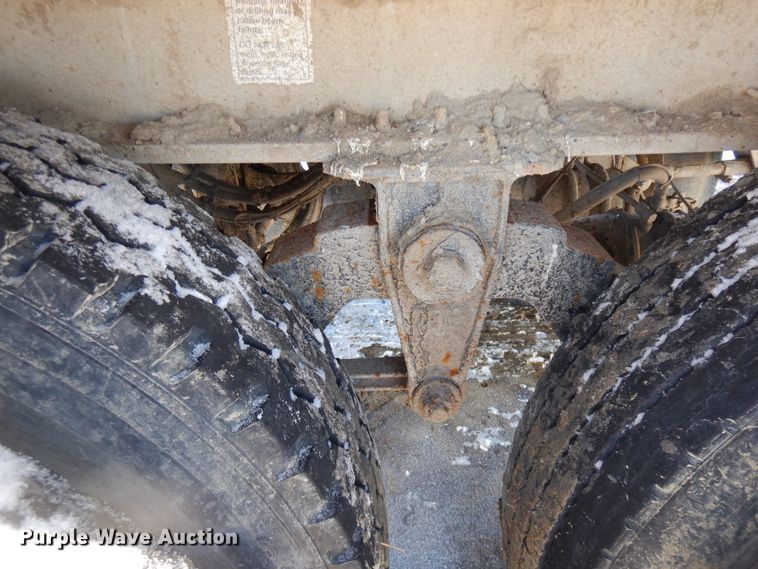 image for item FR9772 2016 East walking floor trailer