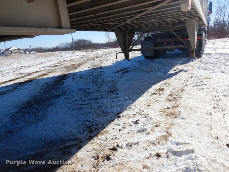 image for item FR9772 2016 East walking floor trailer