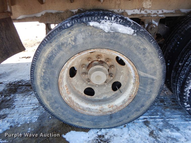 image for item FR9772 2016 East walking floor trailer