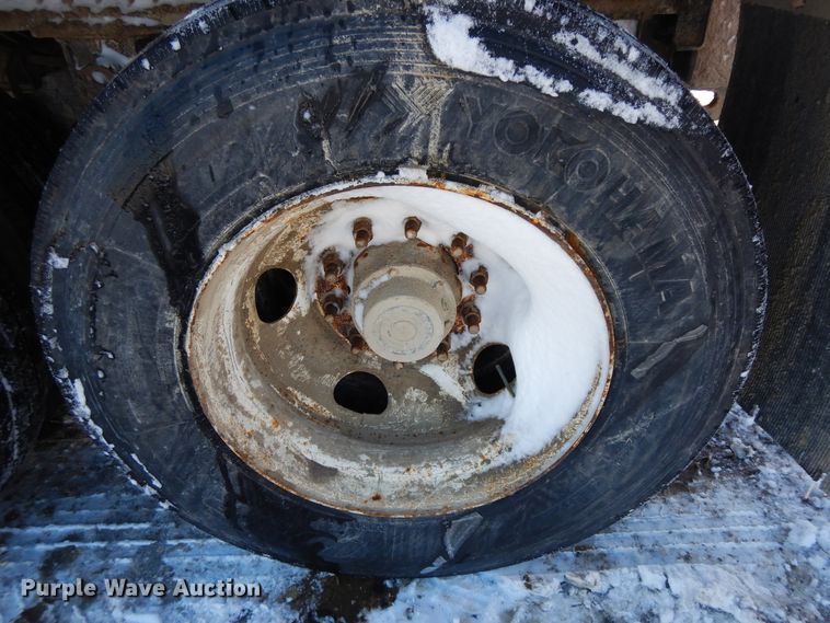 image for item FR9772 2016 East walking floor trailer