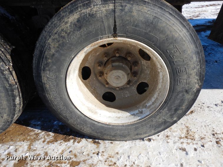 image for item FR9772 2016 East walking floor trailer