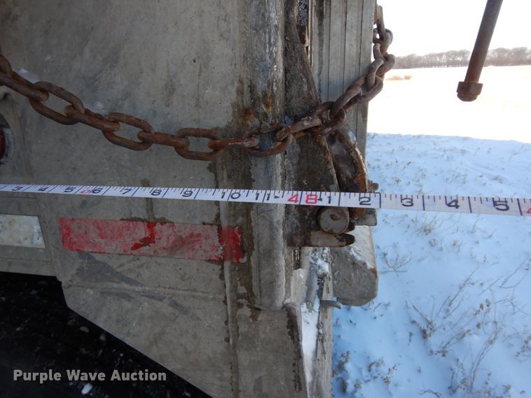 image for item FR9772 2016 East walking floor trailer