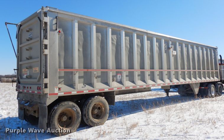 image for item FR9773 2012 East walking floor trailer