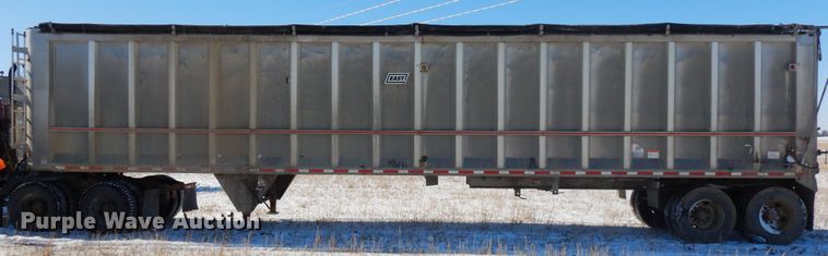 image for item FR9773 2012 East walking floor trailer