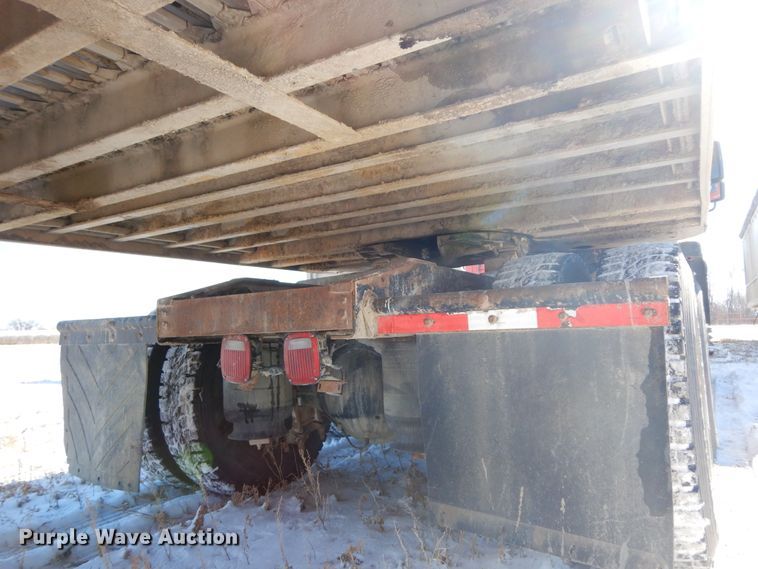 image for item FR9773 2012 East walking floor trailer