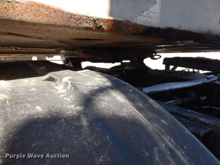 image for item FR9773 2012 East walking floor trailer