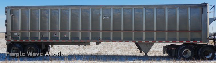image for item FR9774 2011 East walking floor trailer