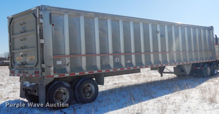 image for item FR9774 2011 East walking floor trailer