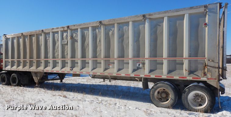 image for item FR9774 2011 East walking floor trailer