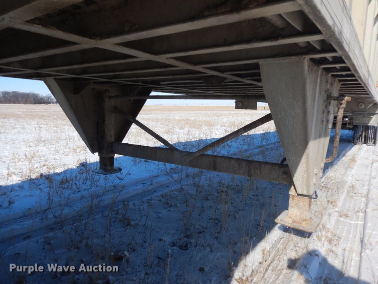 image for item FR9774 2011 East walking floor trailer