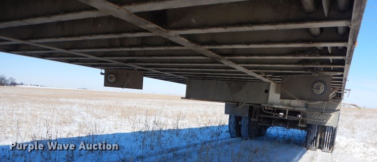 image for item FR9774 2011 East walking floor trailer