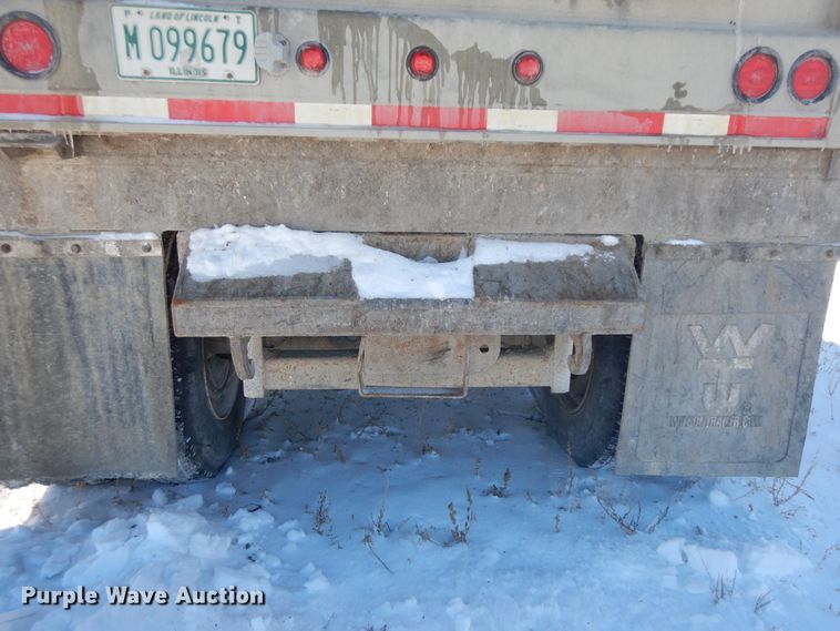 image for item FR9774 2011 East walking floor trailer