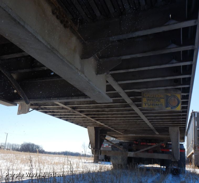 image for item FR9774 2011 East walking floor trailer