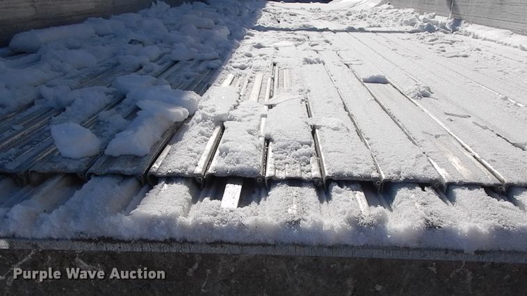 image for item FR9774 2011 East walking floor trailer