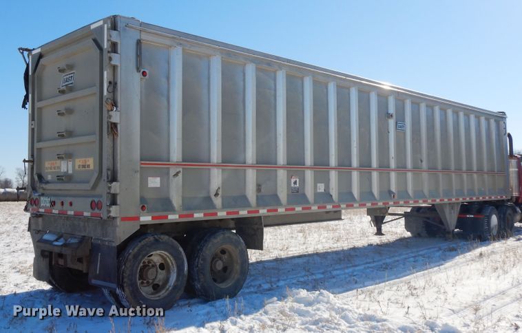 image for item FR9775 2011 East walking floor trailer