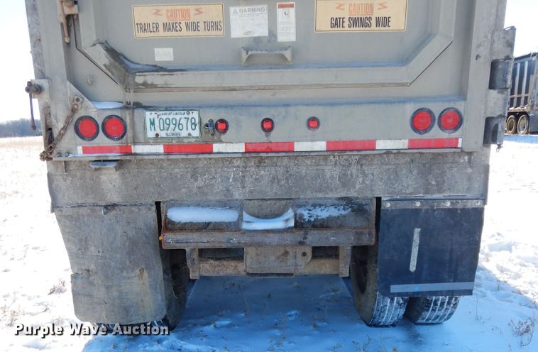 image for item FR9775 2011 East walking floor trailer