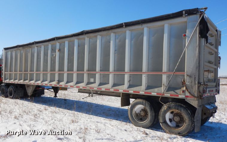 image for item FR9775 2011 East walking floor trailer