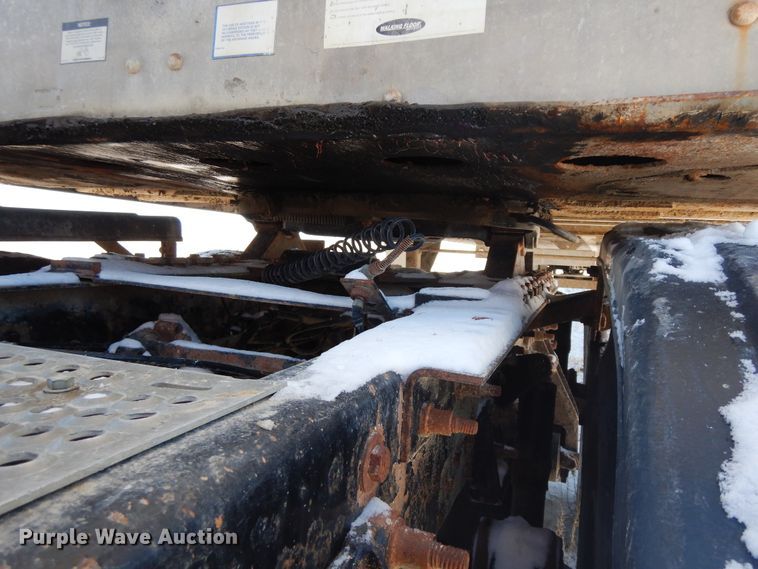 image for item FR9775 2011 East walking floor trailer