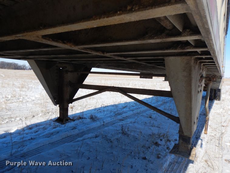 image for item FR9775 2011 East walking floor trailer