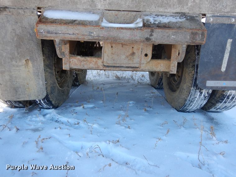 image for item FR9775 2011 East walking floor trailer