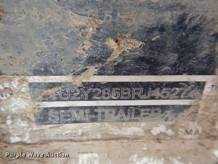 image for item FR9775 2011 East walking floor trailer