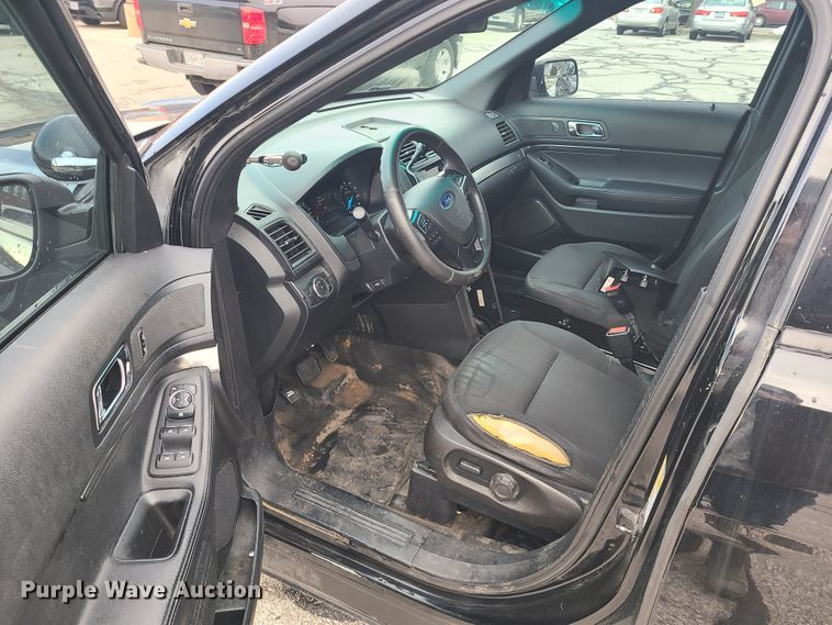 image for item FW9622 2016 Ford Explorer Police  SUV