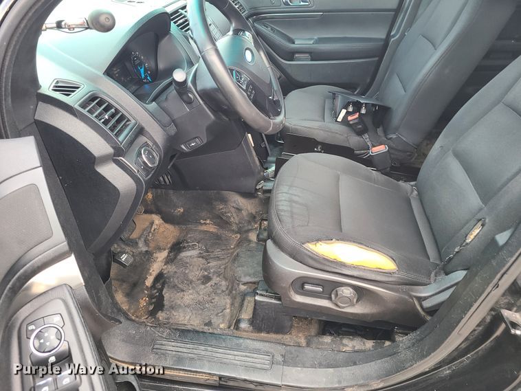 image for item FW9622 2016 Ford Explorer Police  SUV