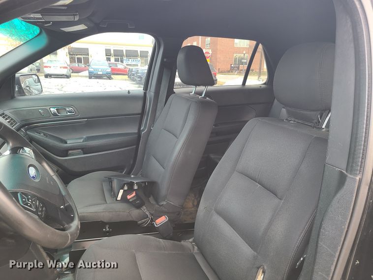 image for item FW9622 2016 Ford Explorer Police  SUV