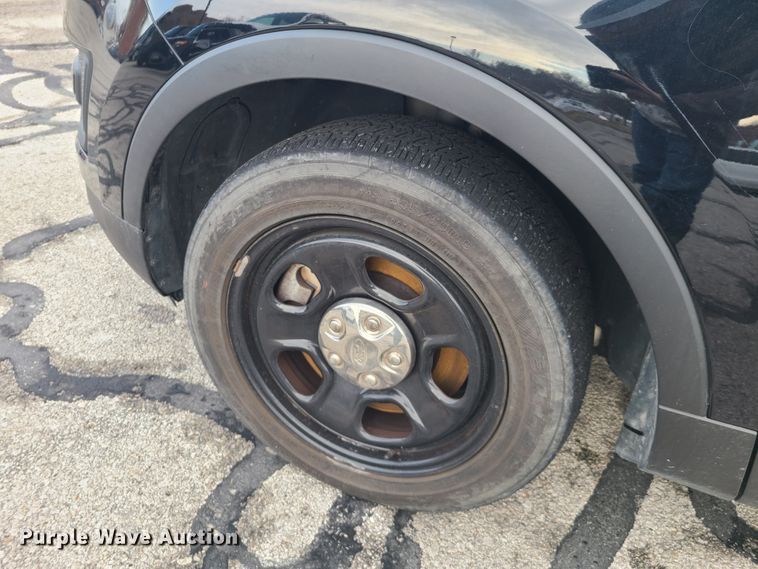 image for item FW9622 2016 Ford Explorer Police  SUV