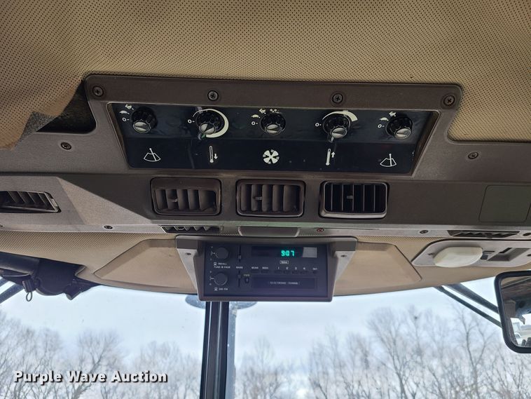 image for item FW9668 1992 John Deere 4455  tractor