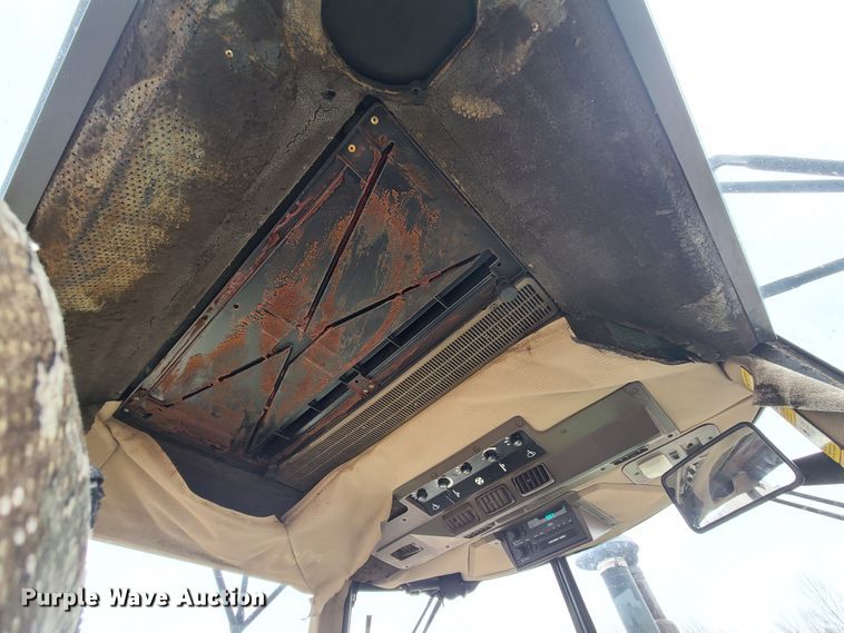 image for item FW9668 1992 John Deere 4455  tractor