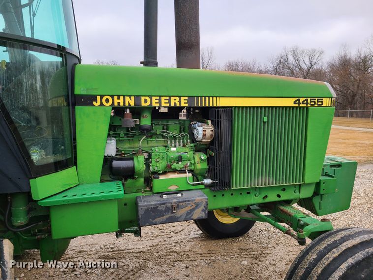 image for item FW9668 1992 John Deere 4455  tractor