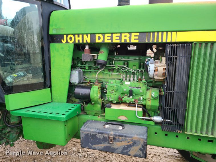 image for item FW9668 1992 John Deere 4455  tractor