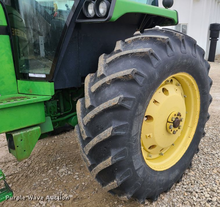 image for item FW9668 1992 John Deere 4455  tractor