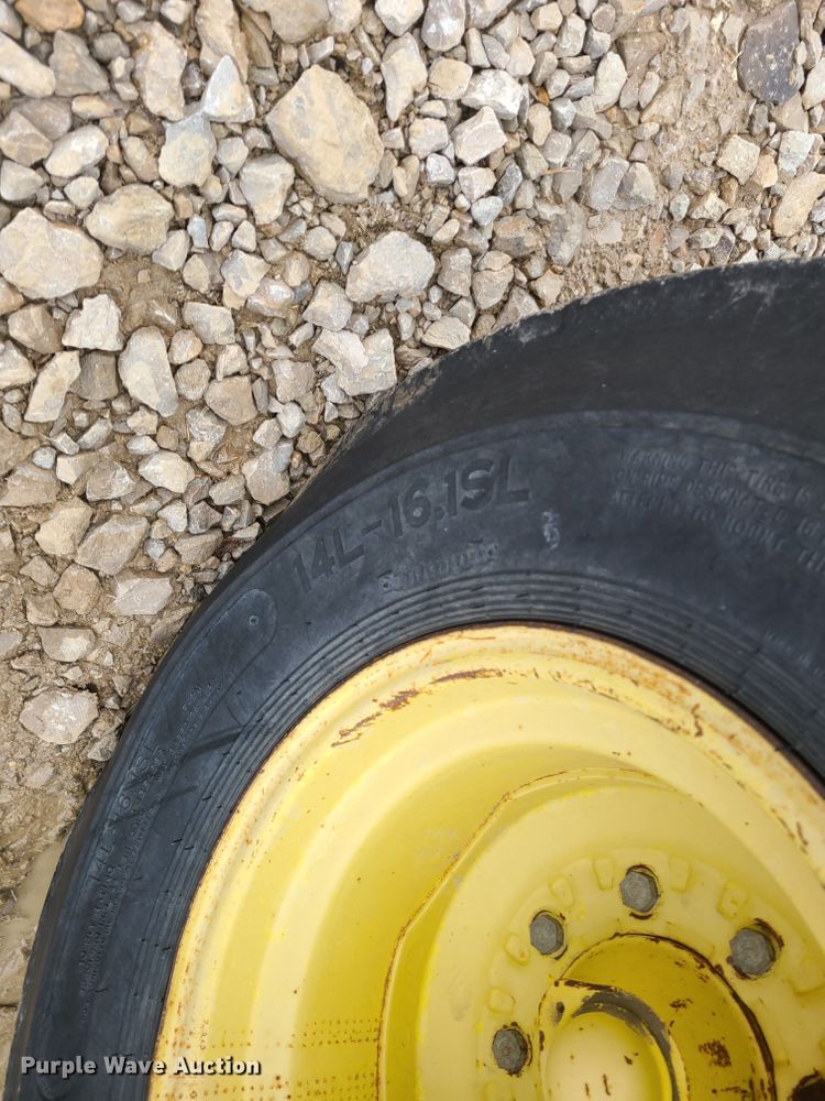 image for item FW9668 1992 John Deere 4455  tractor