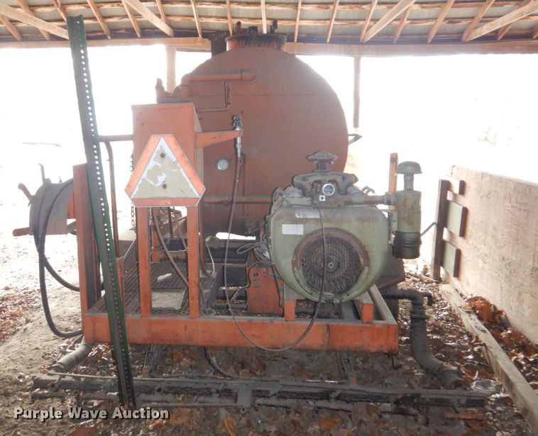 image for item GG9281 Oil distributor trailer