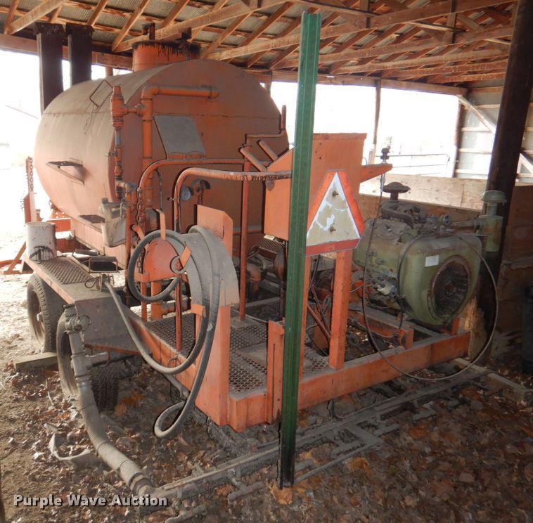 image for item GG9281 Oil distributor trailer