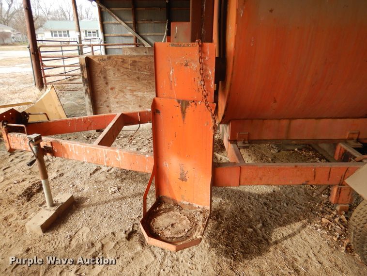 image for item GG9281 Oil distributor trailer