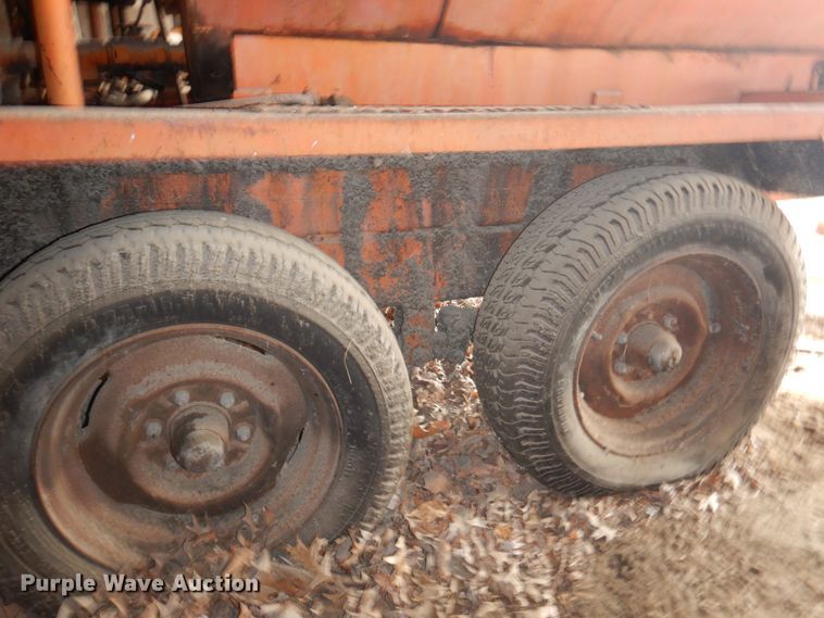 image for item GG9281 Oil distributor trailer