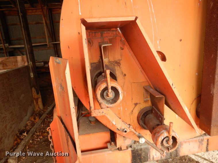 image for item GG9281 Oil distributor trailer