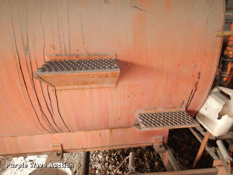 image for item GG9281 Oil distributor trailer