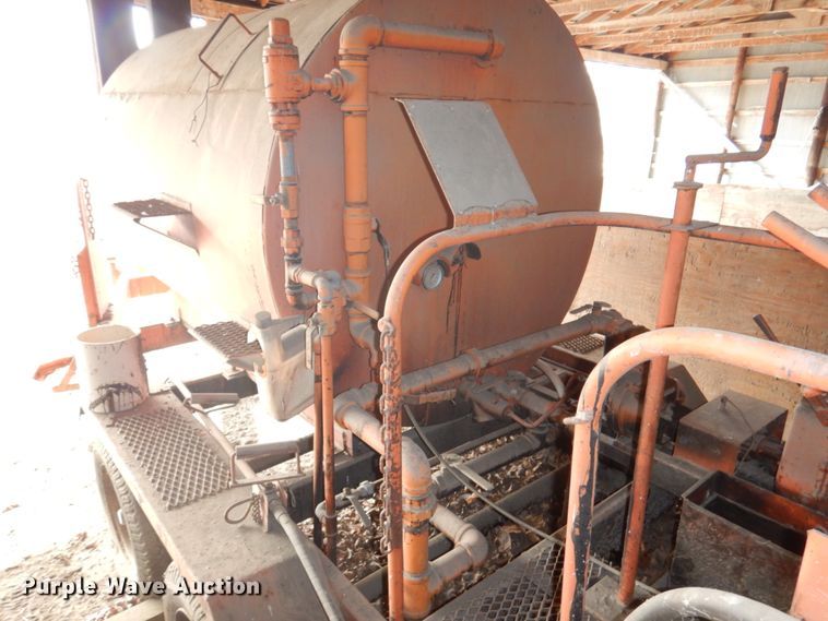 image for item GG9281 Oil distributor trailer