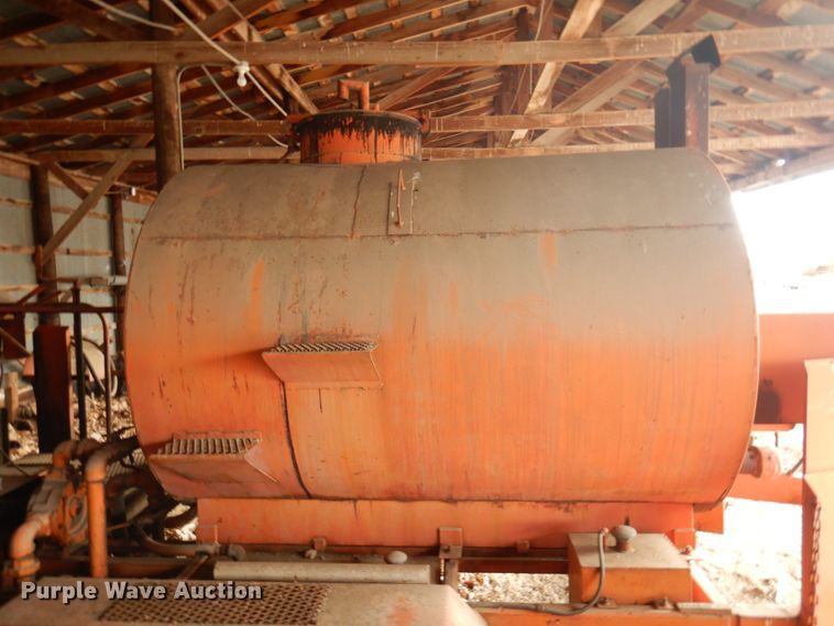 image for item GG9281 Oil distributor trailer